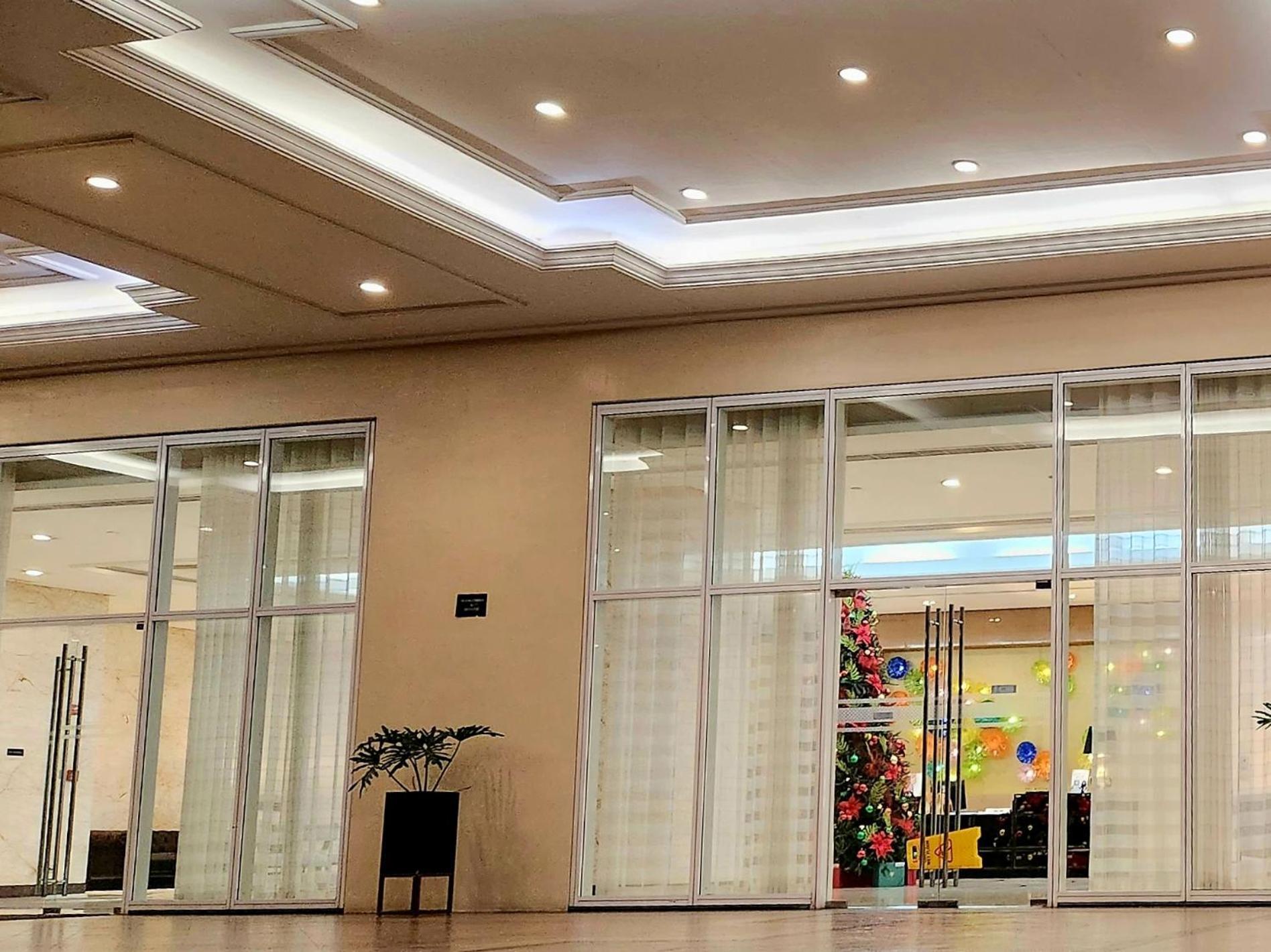 Spacious Cozy Suite At The Venice Mall With Free Parking And Washing Machine (Adults Only) Taguig Eksteriør bilde